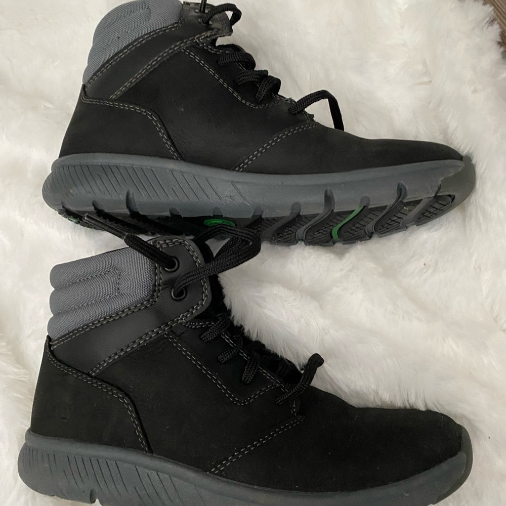 Boy timberland booties , gently used